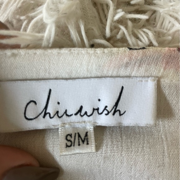 Beautiful light and flowy Floral ChicWish Tunic top size sm - Picture 3 of 4